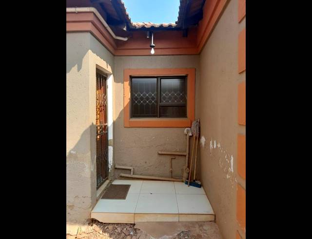 3 BEDROOM HOUSE FOR SALE IN MOHLAKENG